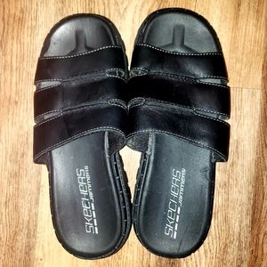 Women's sz 8 Sketchers Jammers